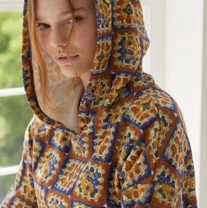 Yin Yang Hoodie! NEW/NEVER WORN